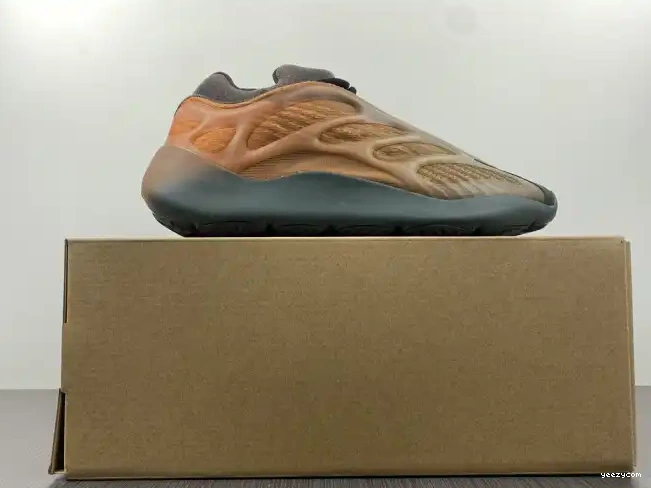 GY4109 Adidas Boost Yeezy V3 Copfade 700 0607